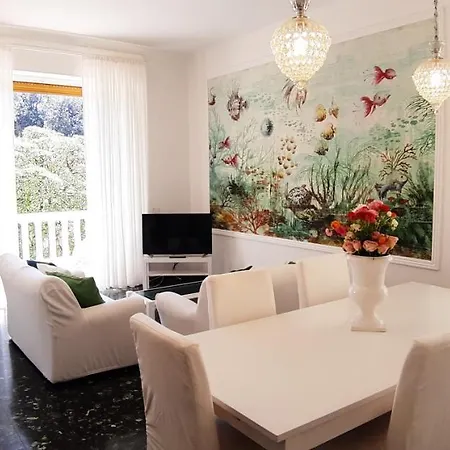 Apartment Aquarium By The Sea *